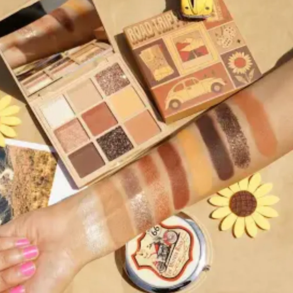 KARA Beauty Eyeshadow Pallet NEW Gorgous Fall Colors